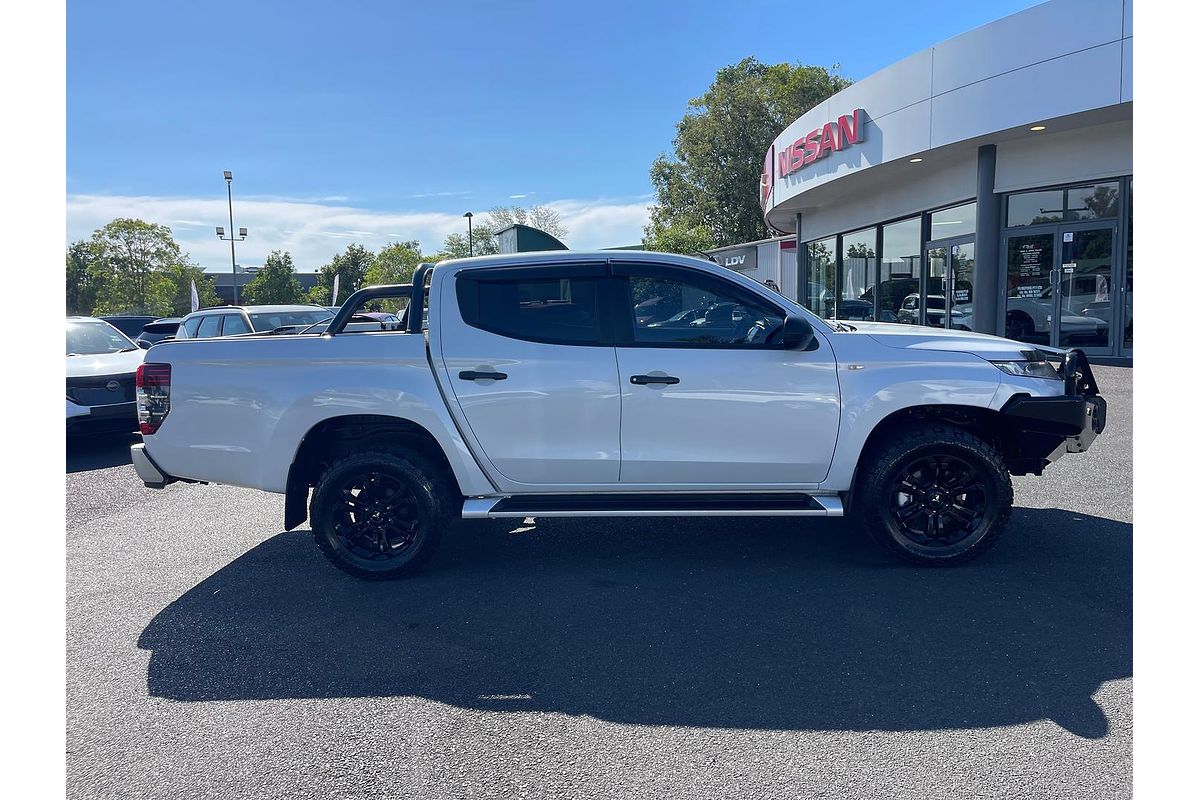 2021 Mitsubishi Triton GLX-R MR 4X4