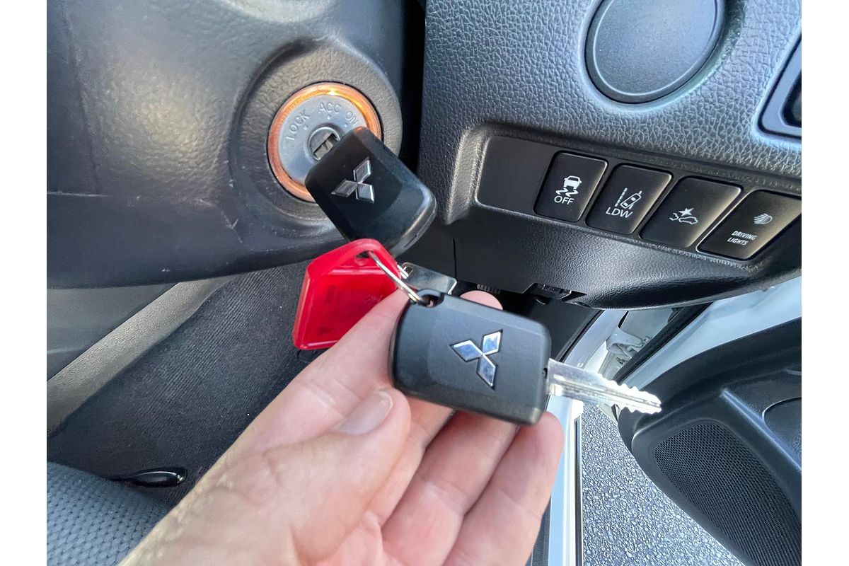 2021 Mitsubishi Triton GLX-R MR 4X4