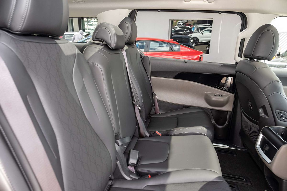 2025 Kia Carnival GT-Line KA4 PE