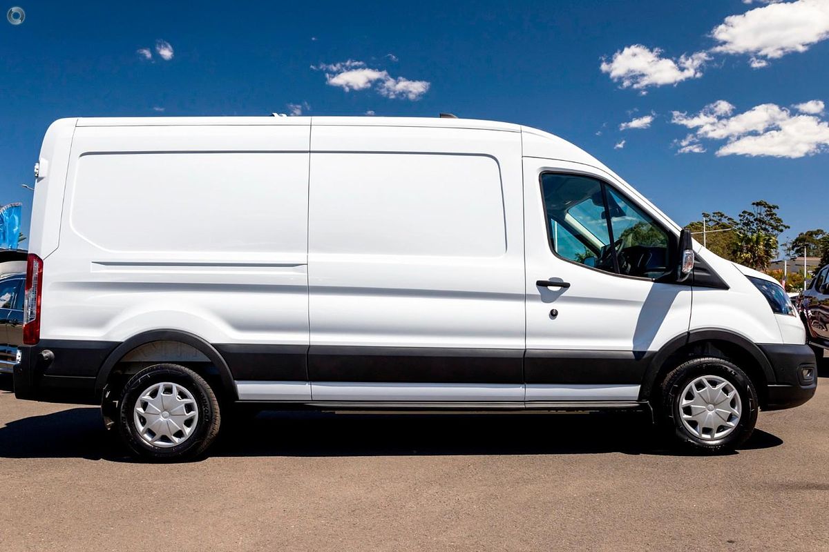 2023 Ford E-Transit 420L VO Mid Roof