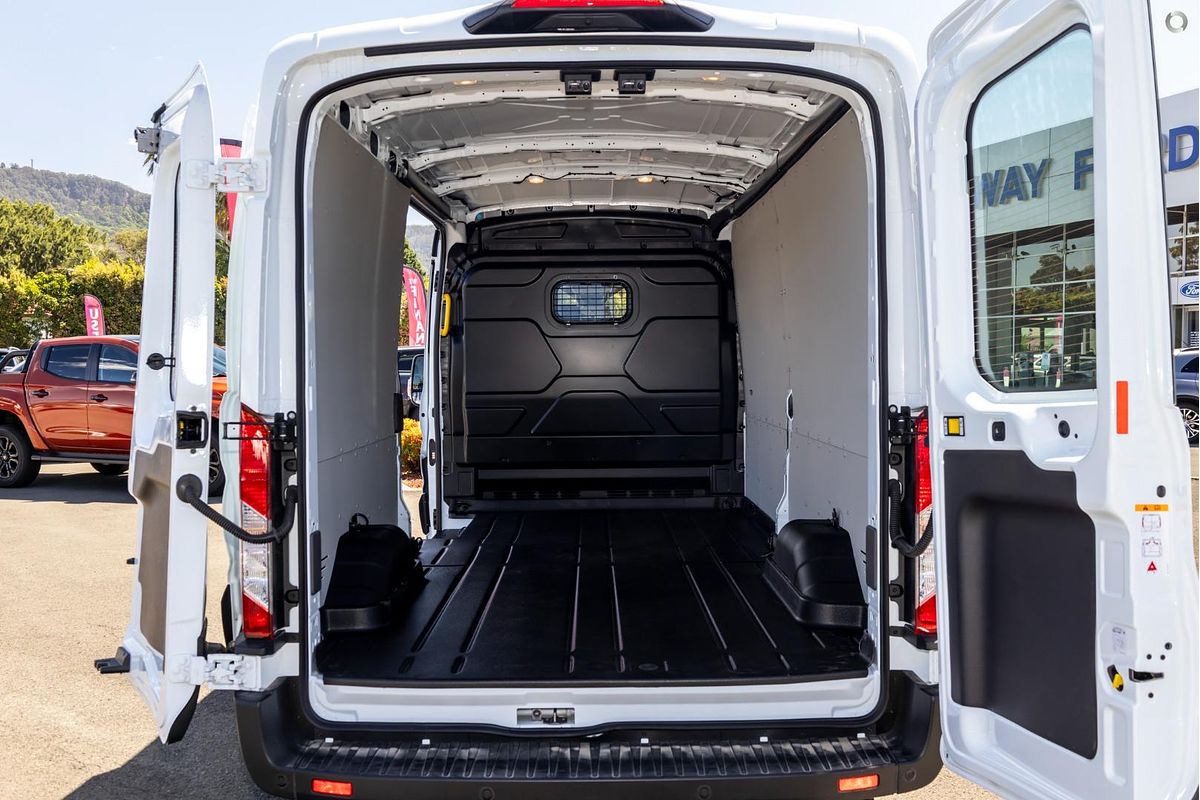 2023 Ford E-Transit 420L VO Mid Roof