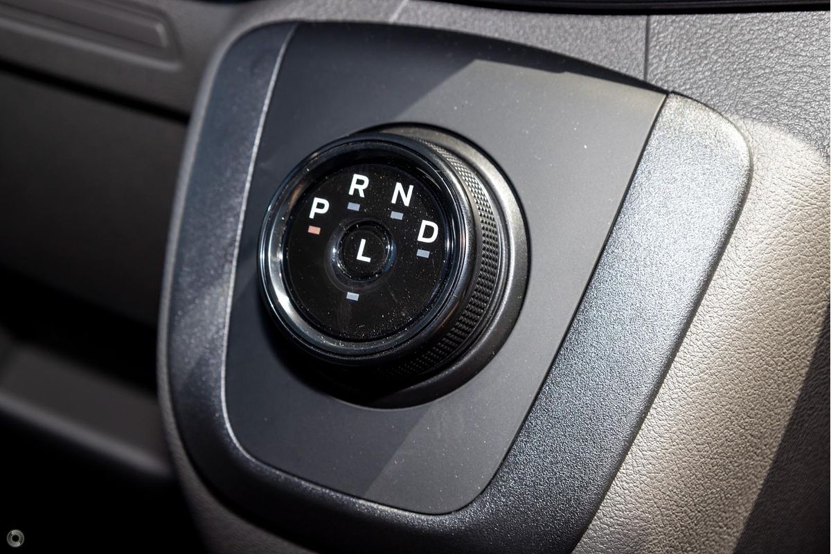 2023 Ford E-Transit 420L VO Mid Roof