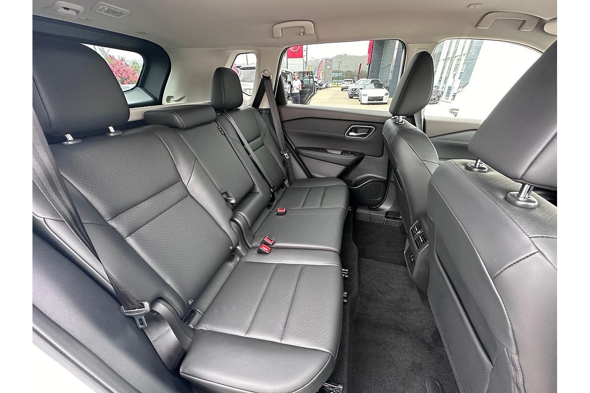 2025 Nissan X-TRAIL ST-L e-POWER T33