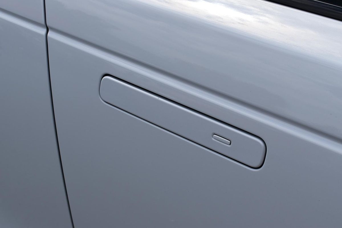 2019 Land Rover Range Rover Velar D240 SE L560