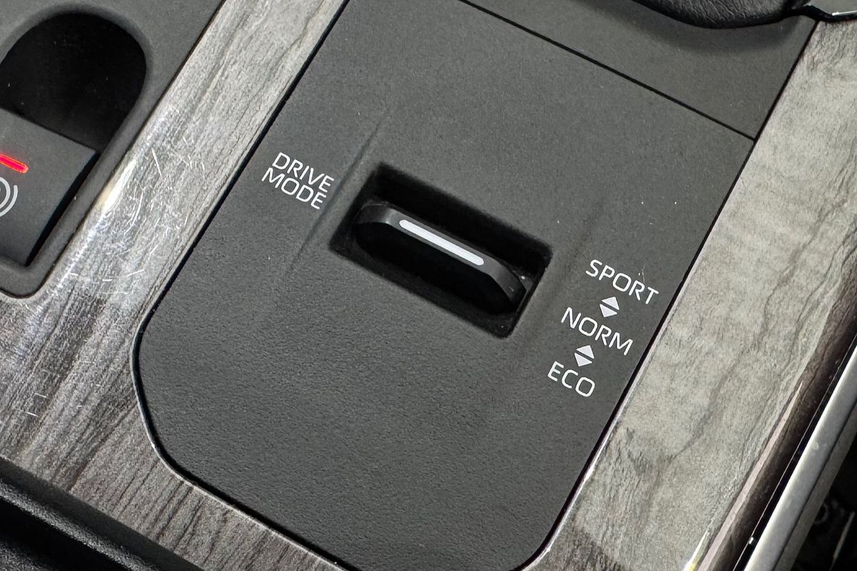 2024 Toyota Kluger Grande AXUH78R