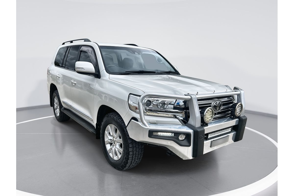 2017 Toyota Landcruiser Sahara VDJ200R