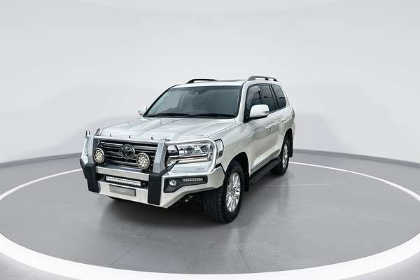 2017 Toyota Landcruiser Sahara VDJ200R
