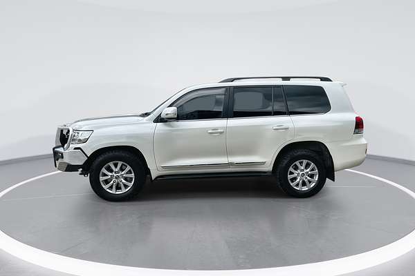 2017 Toyota Landcruiser Sahara VDJ200R