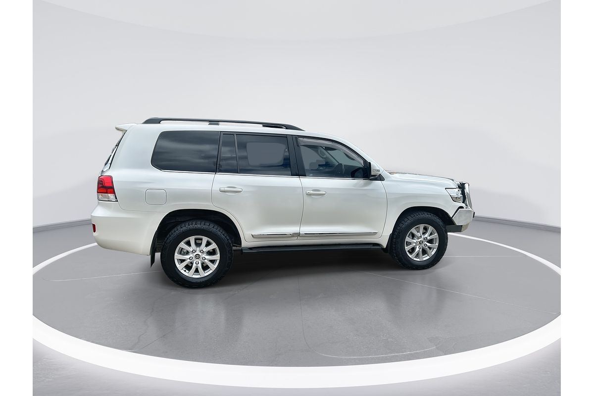 2017 Toyota Landcruiser Sahara VDJ200R