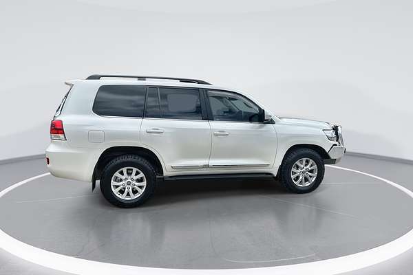 2017 Toyota Landcruiser Sahara VDJ200R