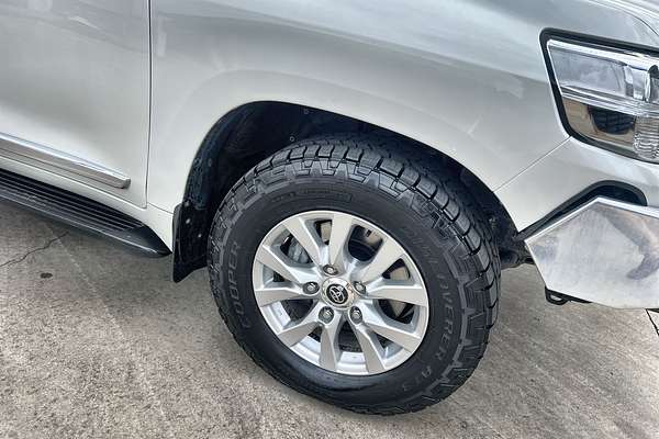 2017 Toyota Landcruiser Sahara VDJ200R