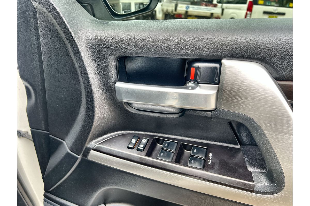 2017 Toyota Landcruiser Sahara VDJ200R