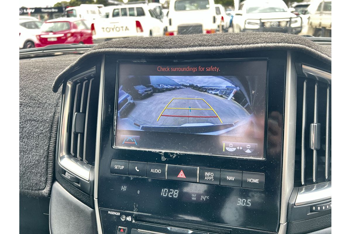 2017 Toyota Landcruiser Sahara VDJ200R