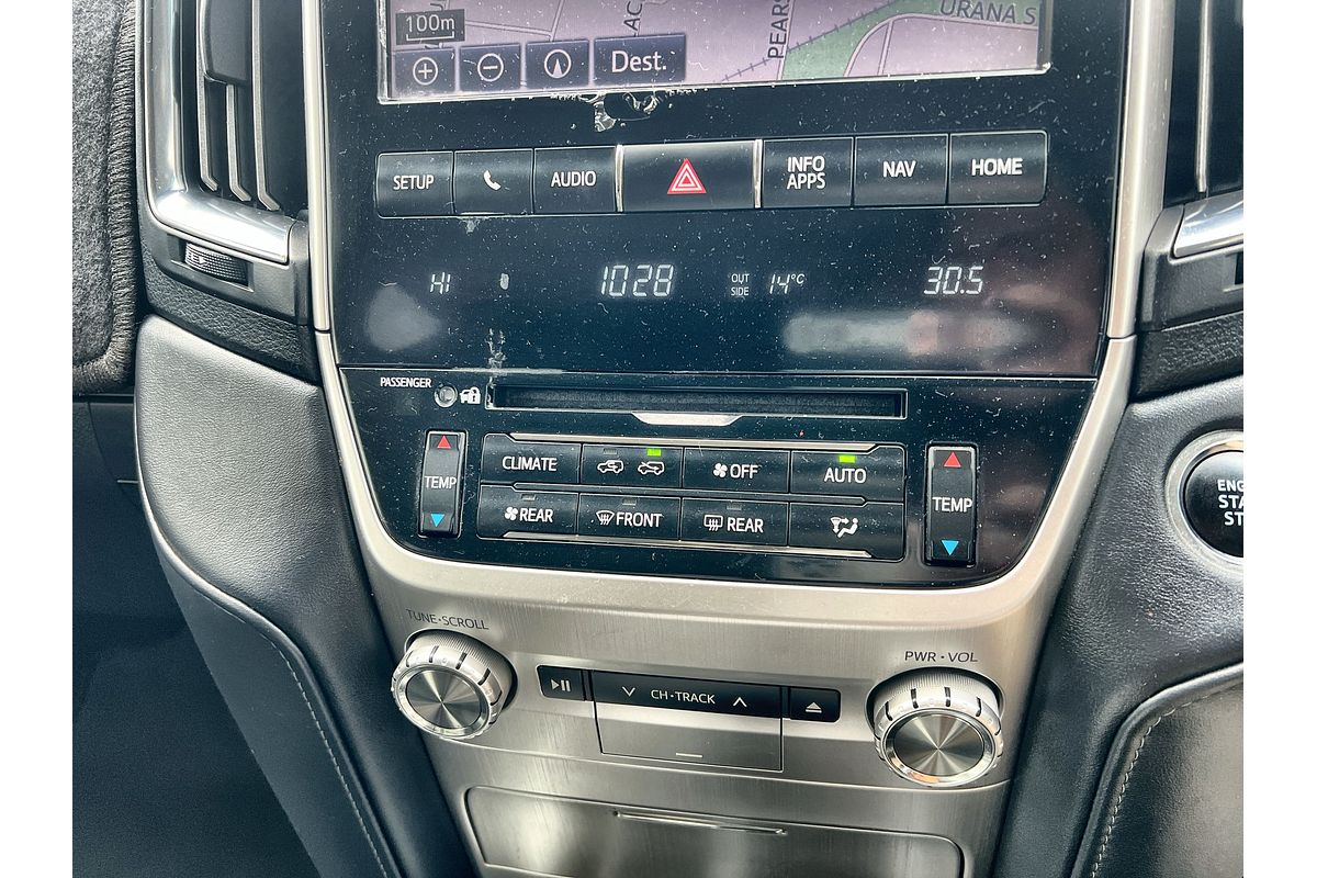 2017 Toyota Landcruiser Sahara VDJ200R