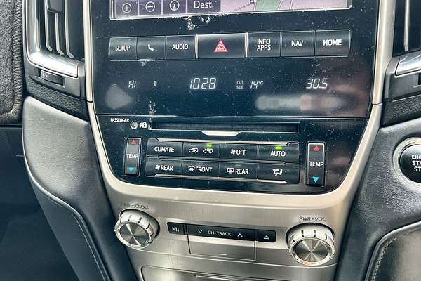 2017 Toyota Landcruiser Sahara VDJ200R