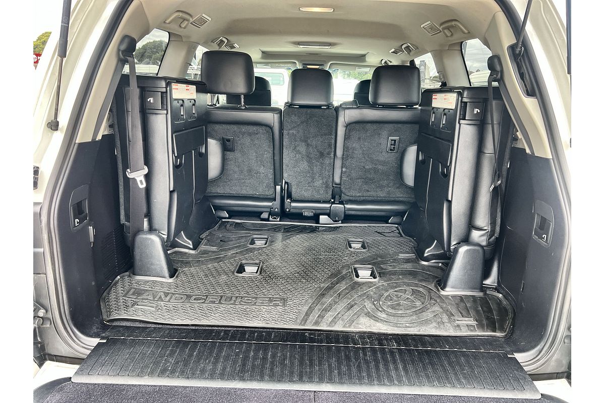 2017 Toyota Landcruiser Sahara VDJ200R