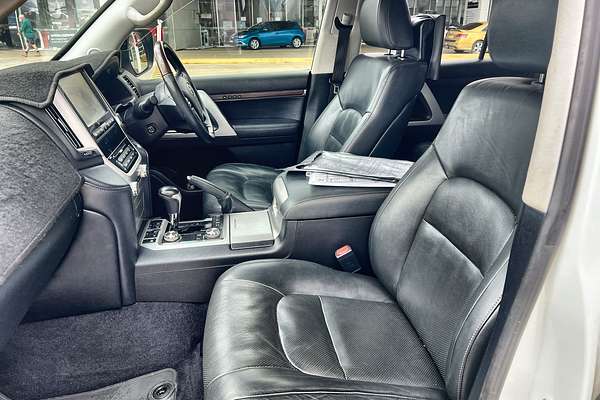 2017 Toyota Landcruiser Sahara VDJ200R