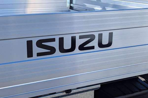 2025 Isuzu D-MAX SX 4X4