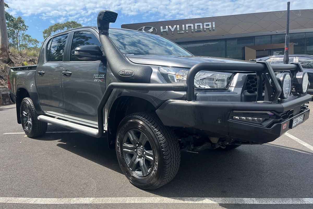 2025 Toyota Hilux SR GUN126R 4X4