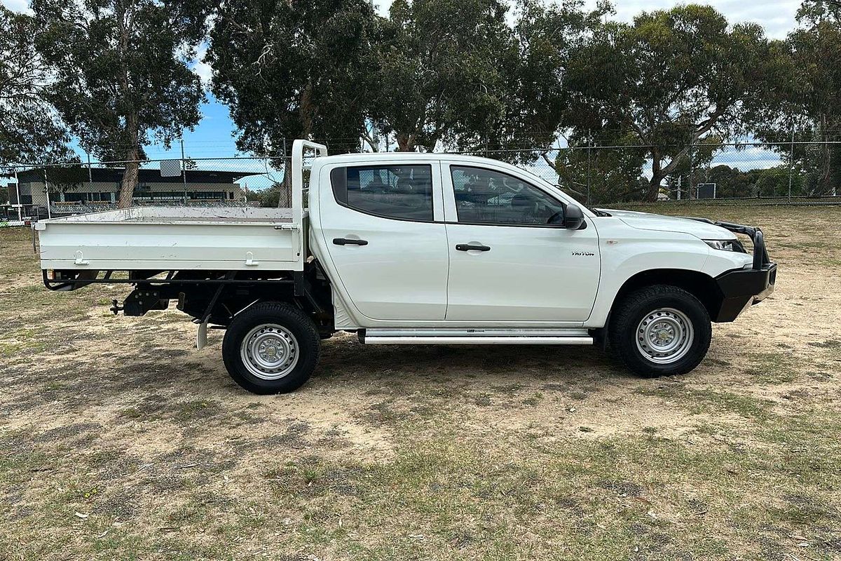 2021 Mitsubishi Triton GLX ADAS MR 4X4