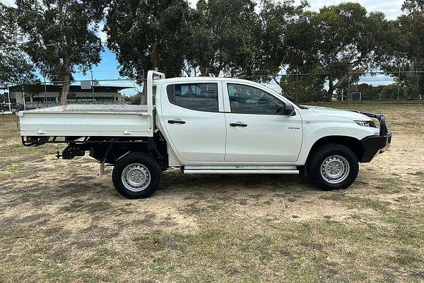 2021 Mitsubishi Triton GLX ADAS MR 4X4