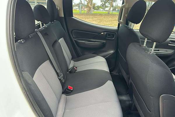 2021 Mitsubishi Triton GLX ADAS MR 4X4