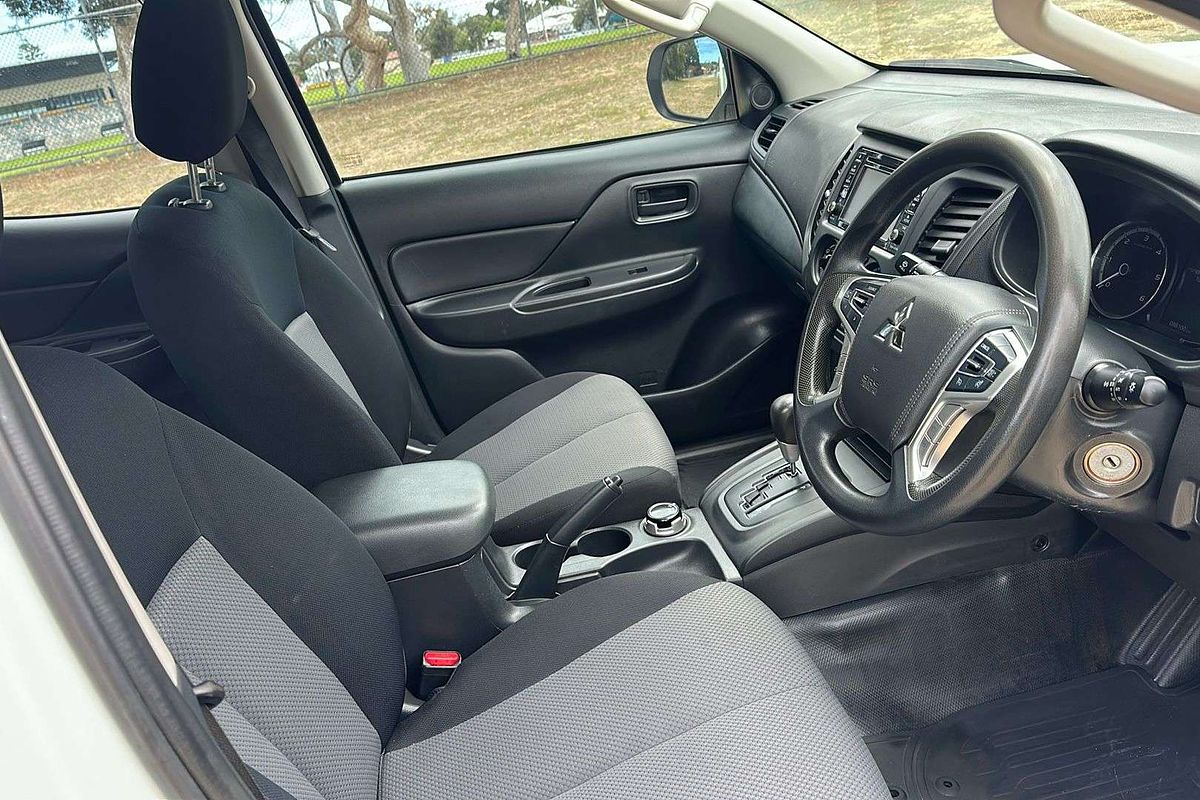 2021 Mitsubishi Triton GLX ADAS MR 4X4