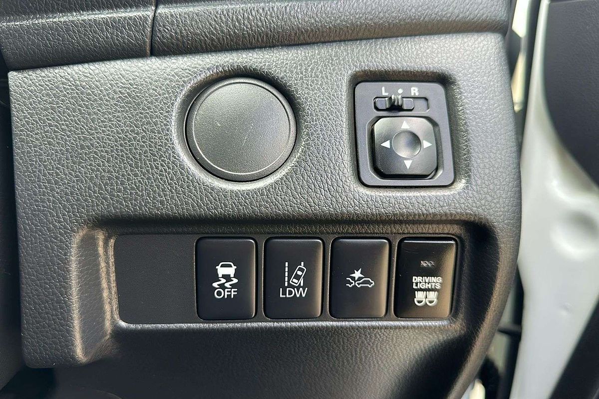 2021 Mitsubishi Triton GLX ADAS MR 4X4