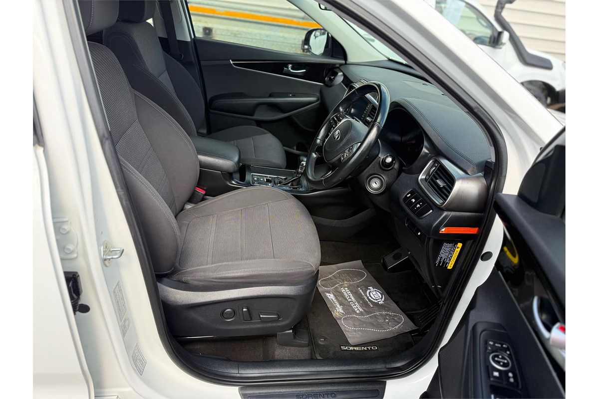 2018 Kia Sorento Si UM
