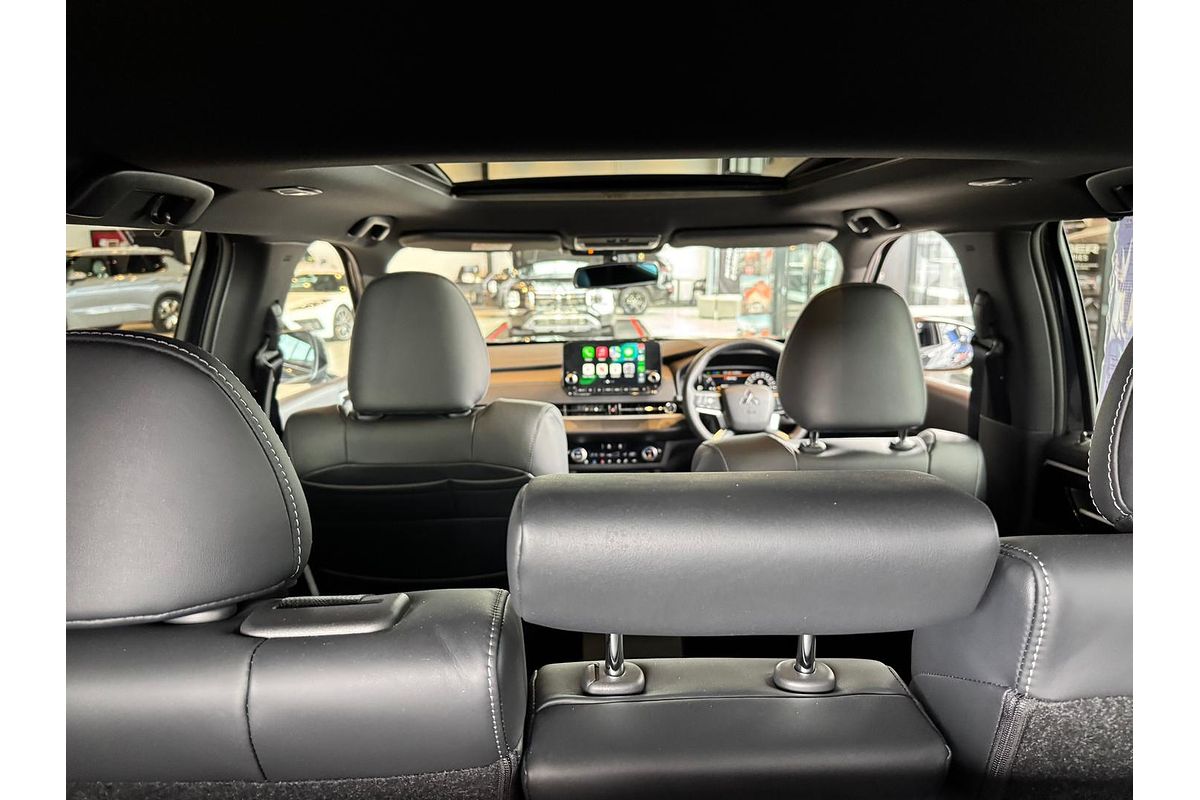 2024 Mitsubishi Outlander PHEV GSR ZM