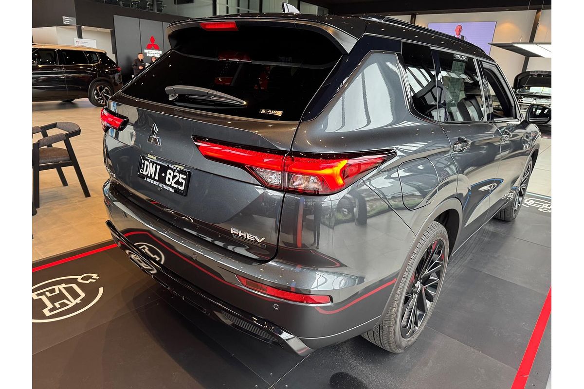 2024 Mitsubishi Outlander PHEV GSR ZM