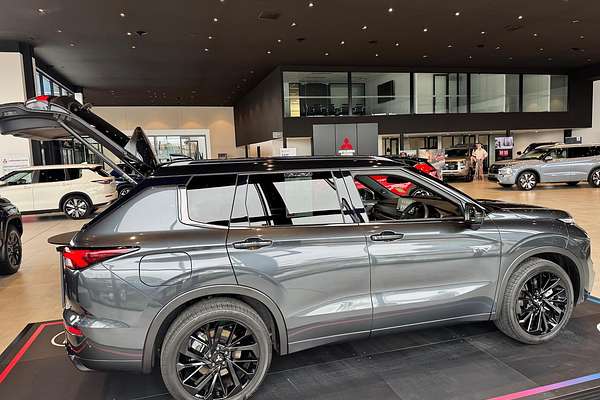 2024 Mitsubishi Outlander PHEV GSR ZM