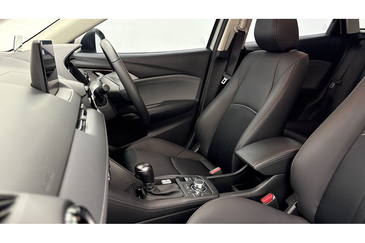 2022 Mazda CX-3 sTouring DK