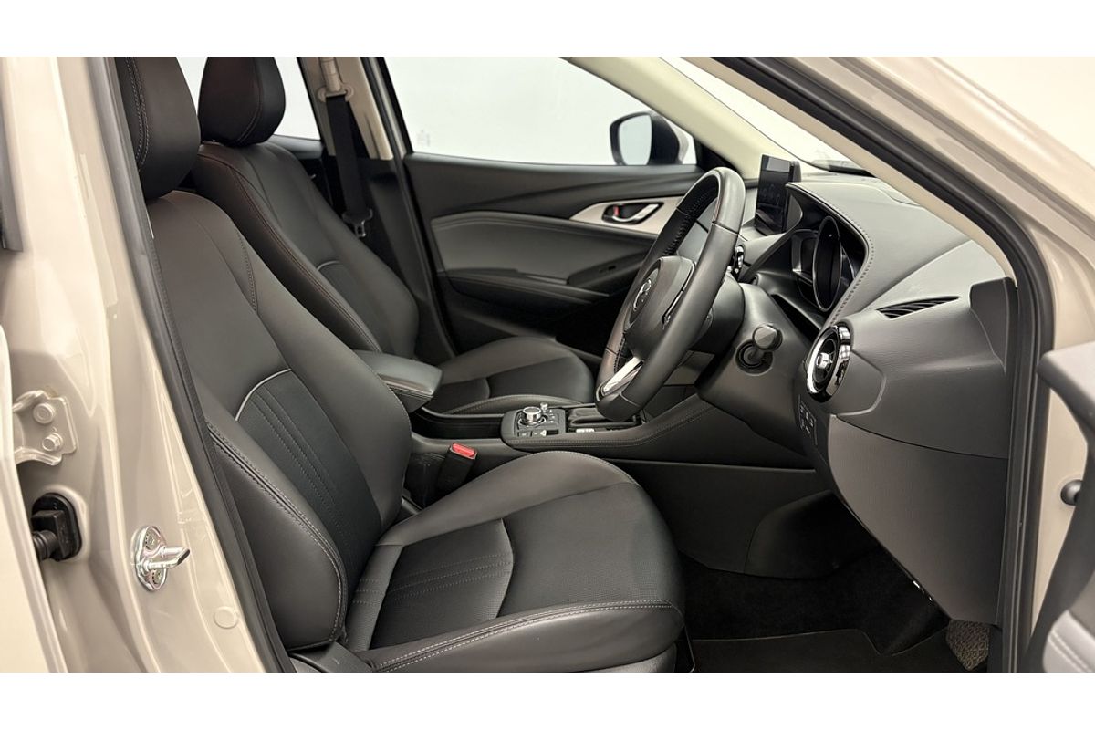 2022 Mazda CX-3 sTouring DK