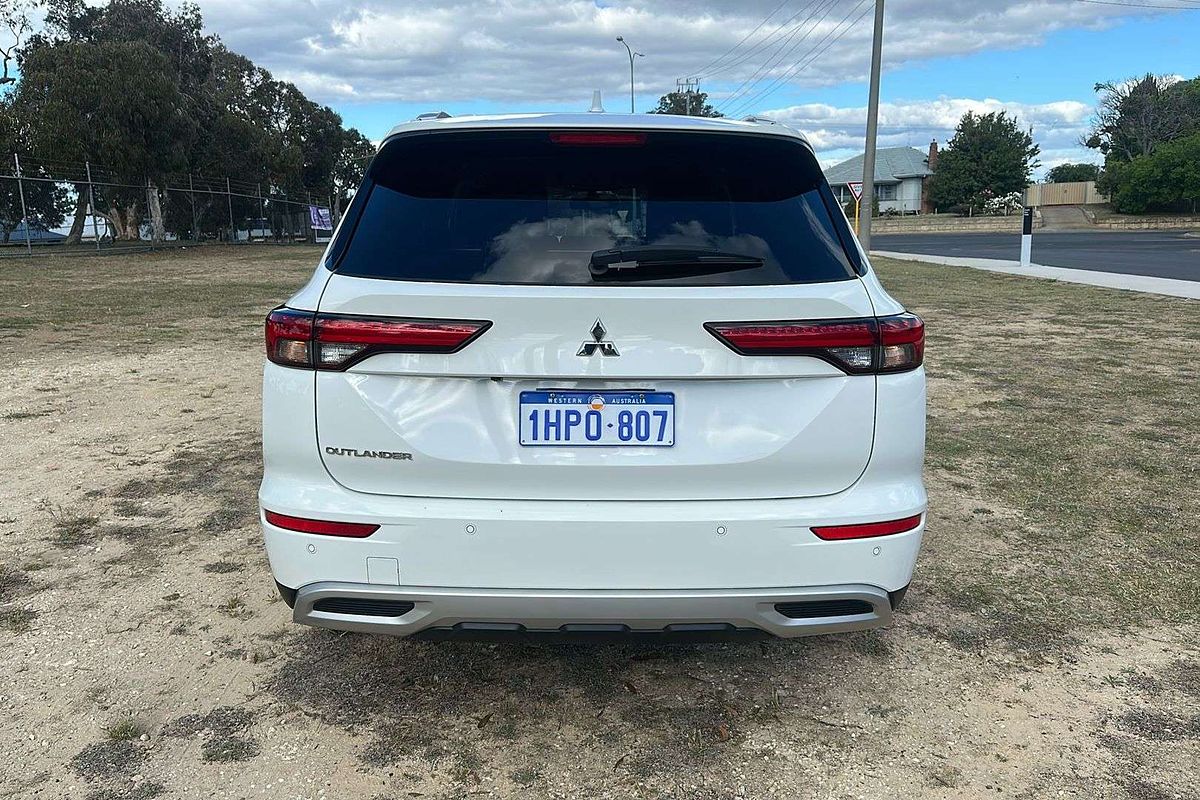 2022 Mitsubishi Outlander LS ZM