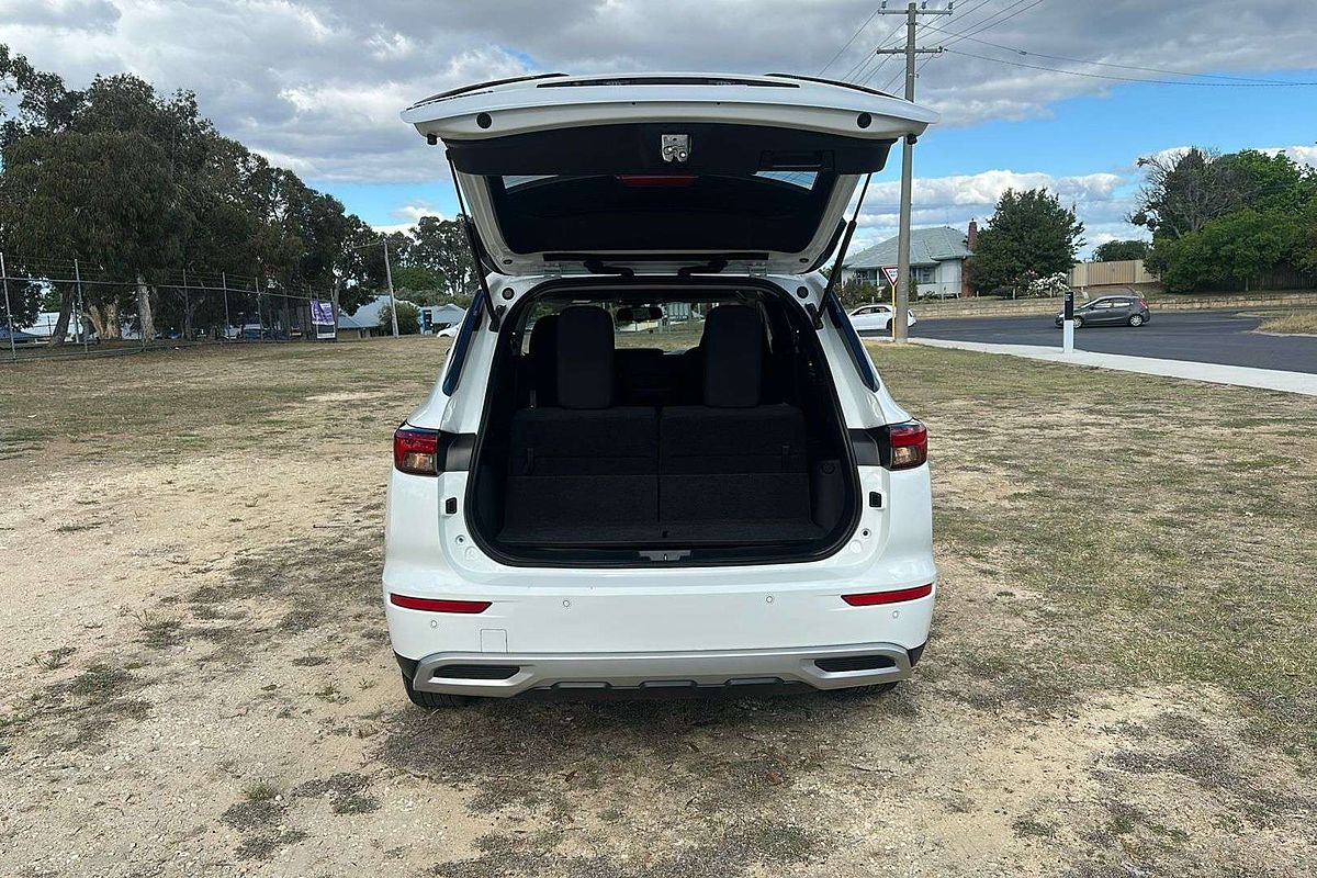2022 Mitsubishi Outlander LS ZM