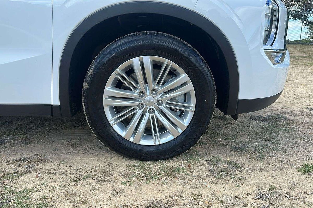 2022 Mitsubishi Outlander LS ZM