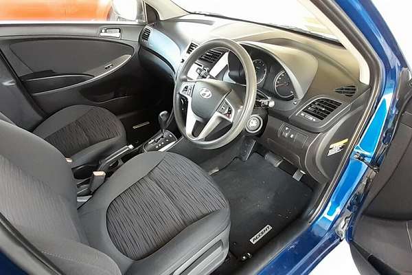 2016 Hyundai Accent Active RB4