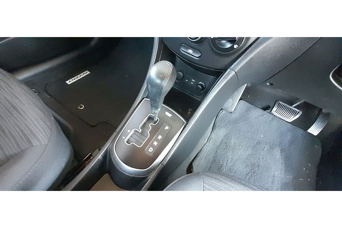 2016 Hyundai Accent Active RB4