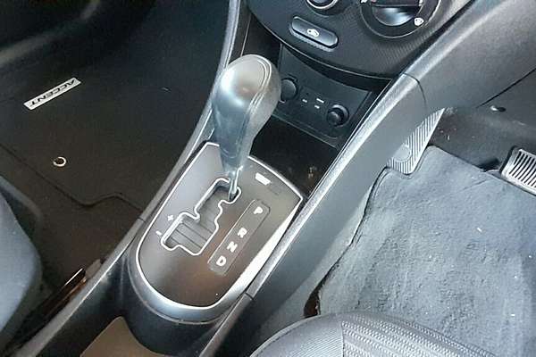 2016 Hyundai Accent Active RB4