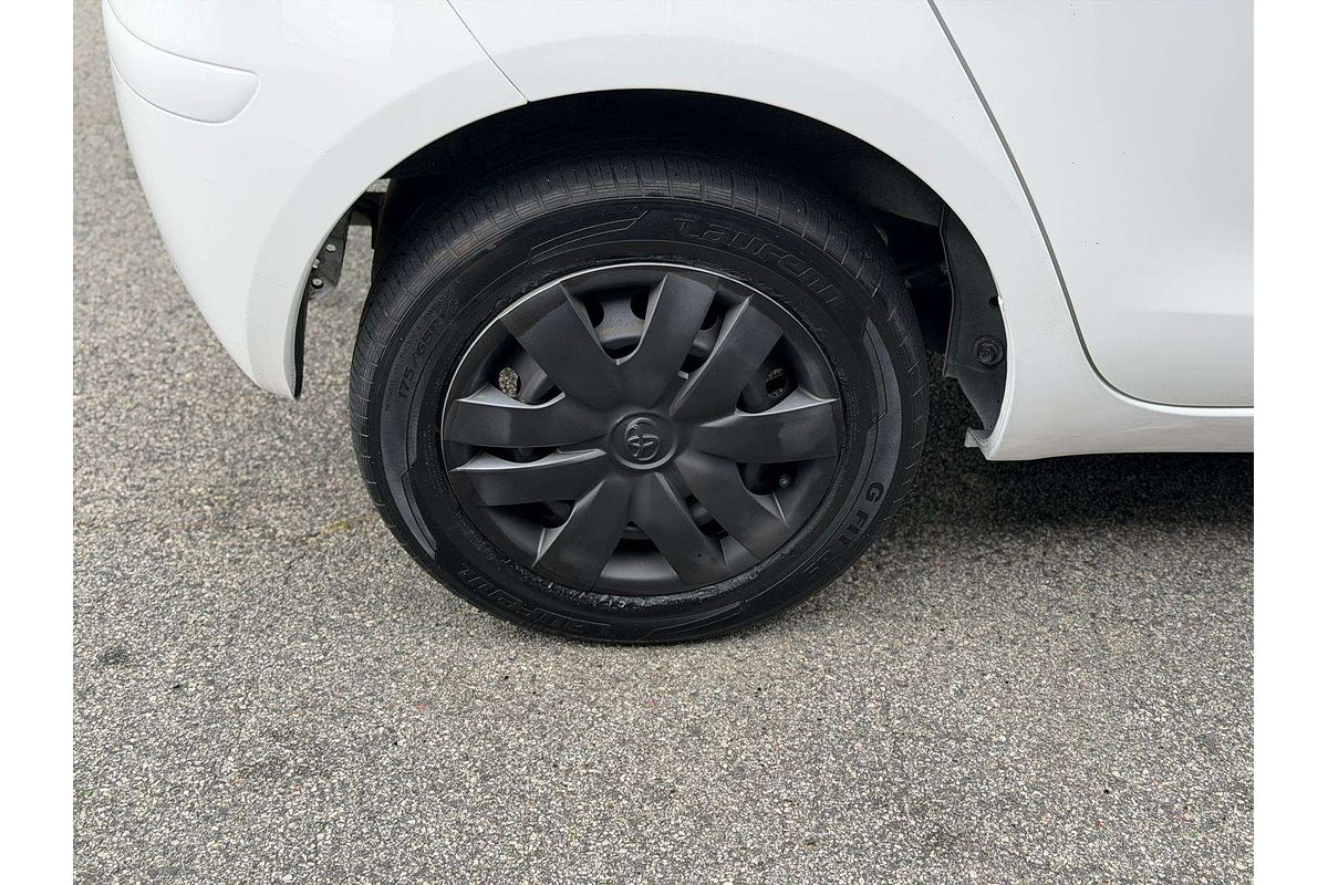 2011 Toyota Yaris YR NCP90R