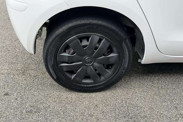 2011 Toyota Yaris YR NCP90R