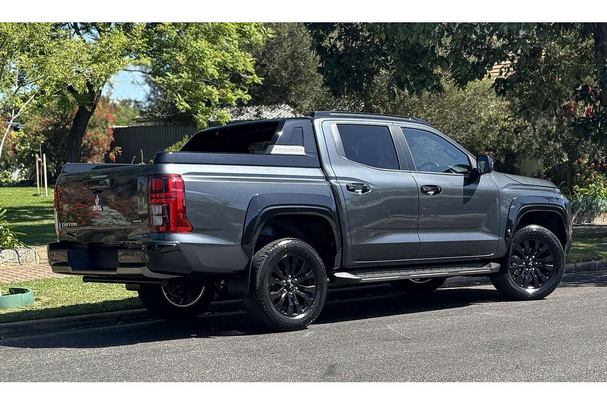 2025 Mitsubishi Triton GSR MV 4X4