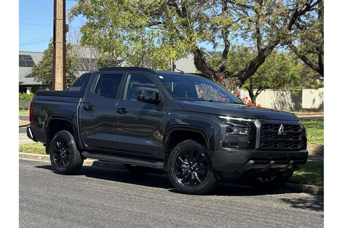 2025 Mitsubishi Triton GSR MV 4X4