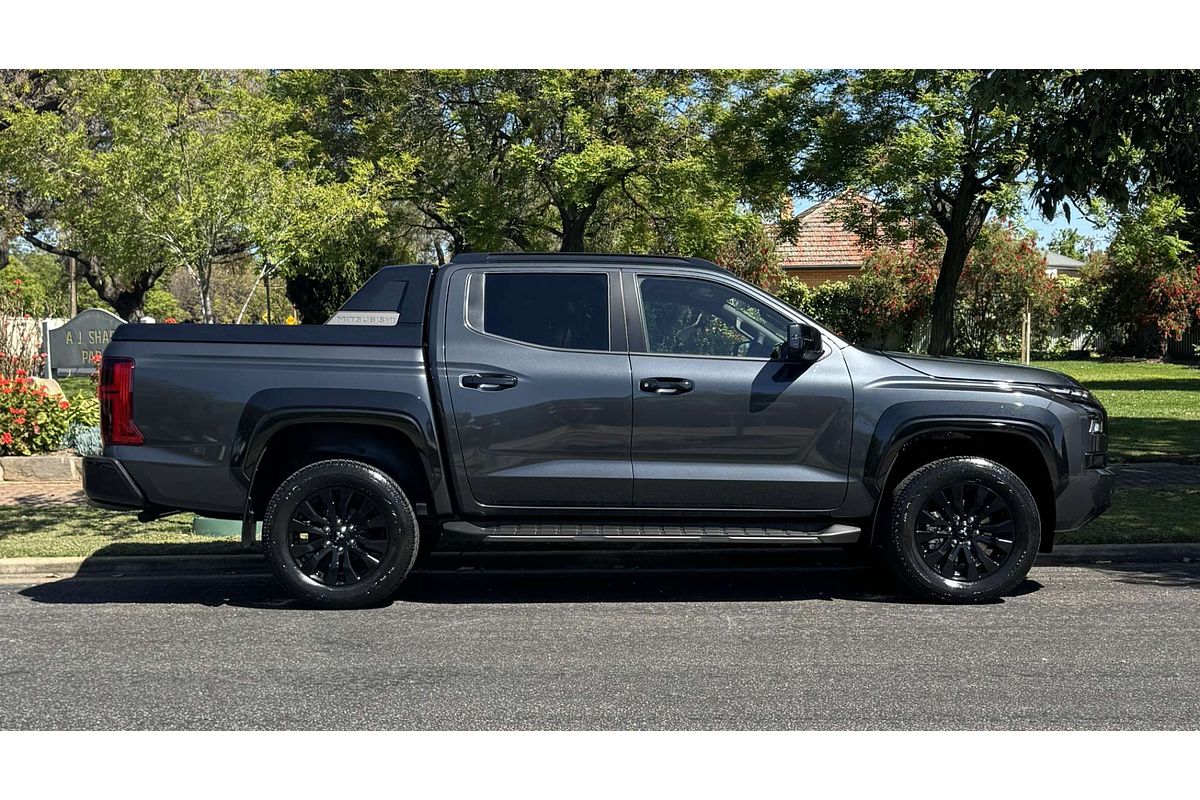 2025 Mitsubishi Triton GSR MV 4X4