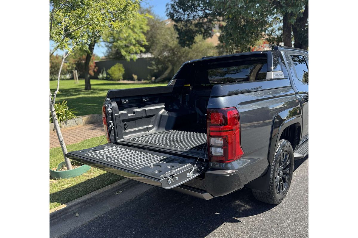 2025 Mitsubishi Triton GSR MV 4X4