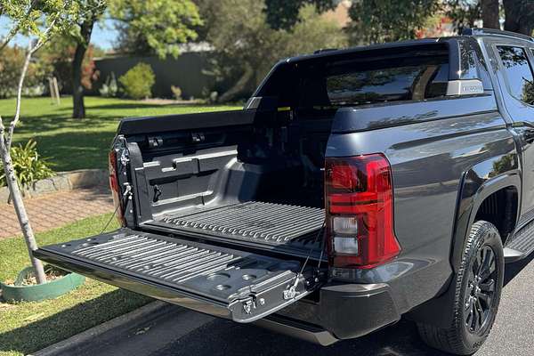 2025 Mitsubishi Triton GSR MV 4X4