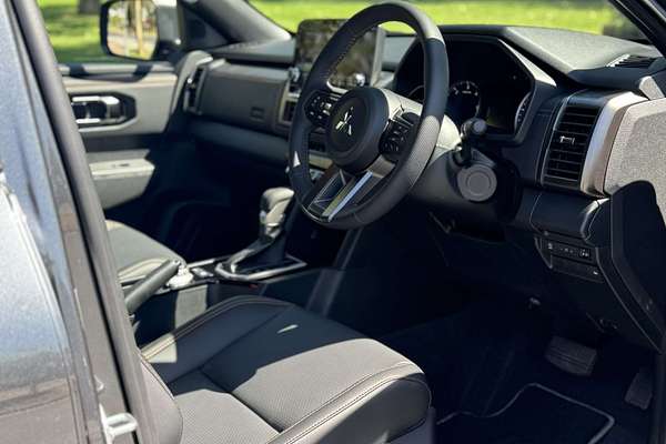 2025 Mitsubishi Triton GSR MV 4X4