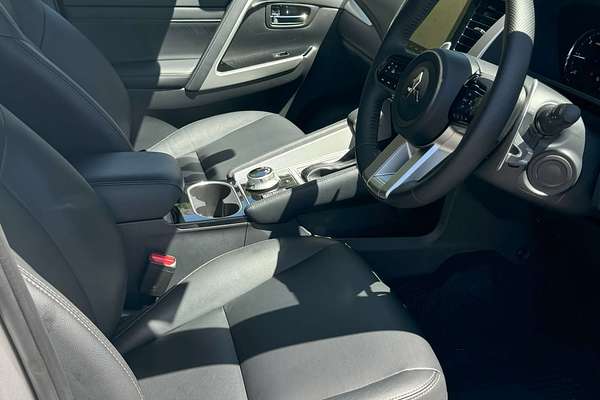 2025 Mitsubishi Pajero Sport GLS QG