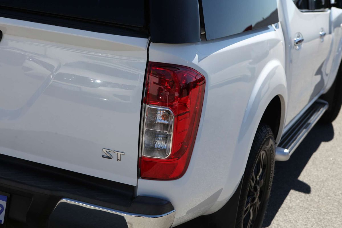 2017 Nissan Navara ST D23 Series 2 4X4